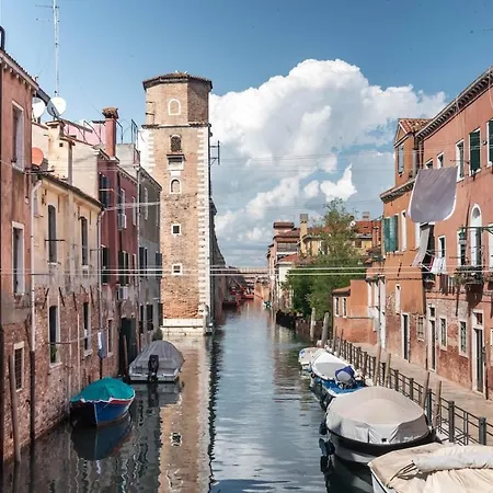 Flat Calle Furlane, - Castello Benátky